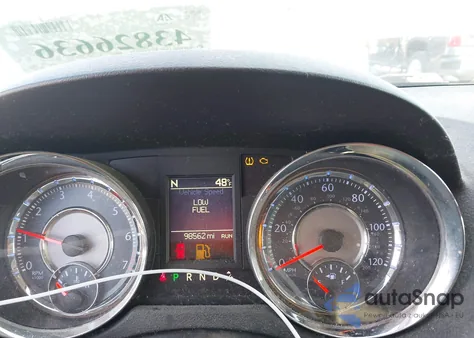 2016 Chrysler Town & Country Touring-L Anniversary Edition z USA, uszkodzony, nr VIN 2C4RC1CG2GR129287